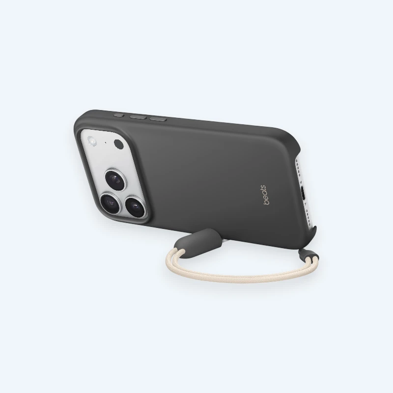 Пластиковый чехол MagSafe с ремешком-подставкой Beats Kickstand Case для iPhone 17 Pro Max