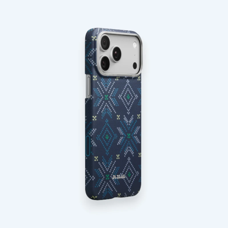 Чехол Pitaka Ultra-Slim Case для iPhone 17 Pro, Снежинки | Threads of Winter